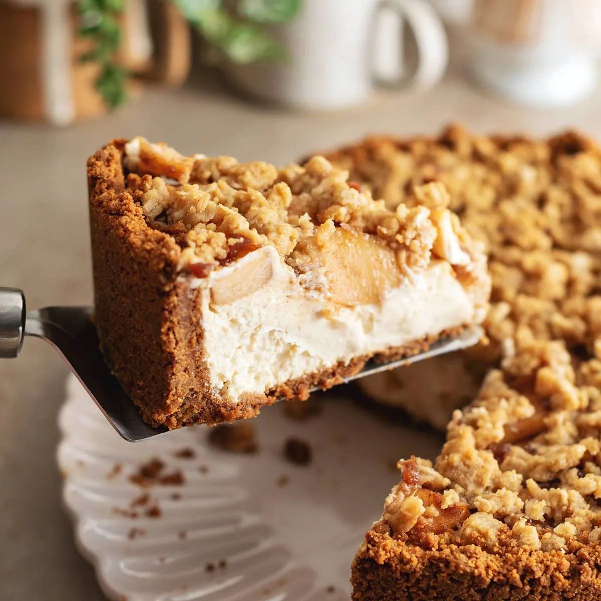 Apple Crumble Cheesecake